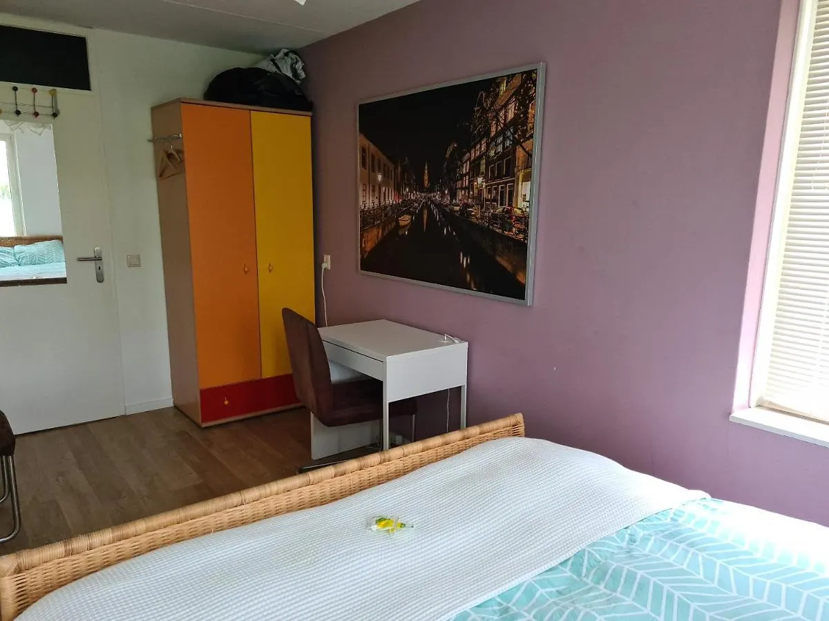 Johan'S B&B, Dakterras & Goedkoop Parkeren - Sinds 2014 Amsterdam 0*,  Netherlands
