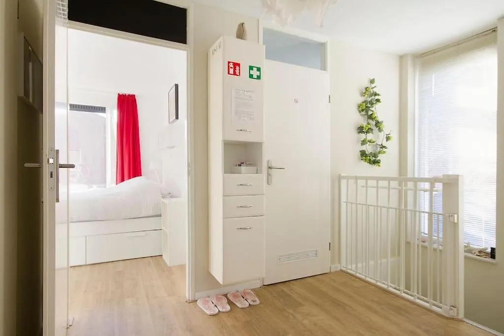 Johan'S B&B, Dakterras & Goedkoop Parkeren - Sinds 2014 Амстердам Проживание в семье